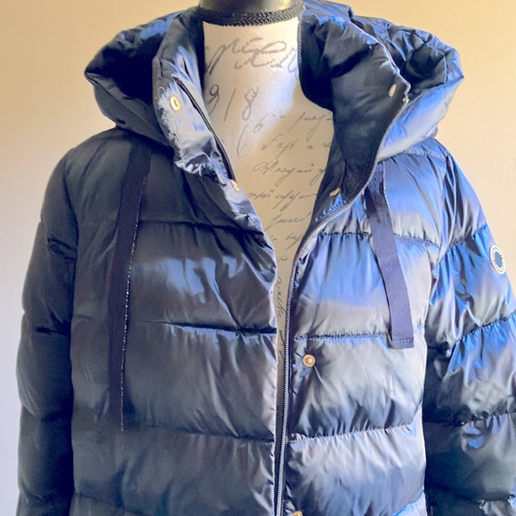 MADZERINI WOMEN’S FULL LENGTH COAT DESIGN IN ITALY - Picture 4 of 16